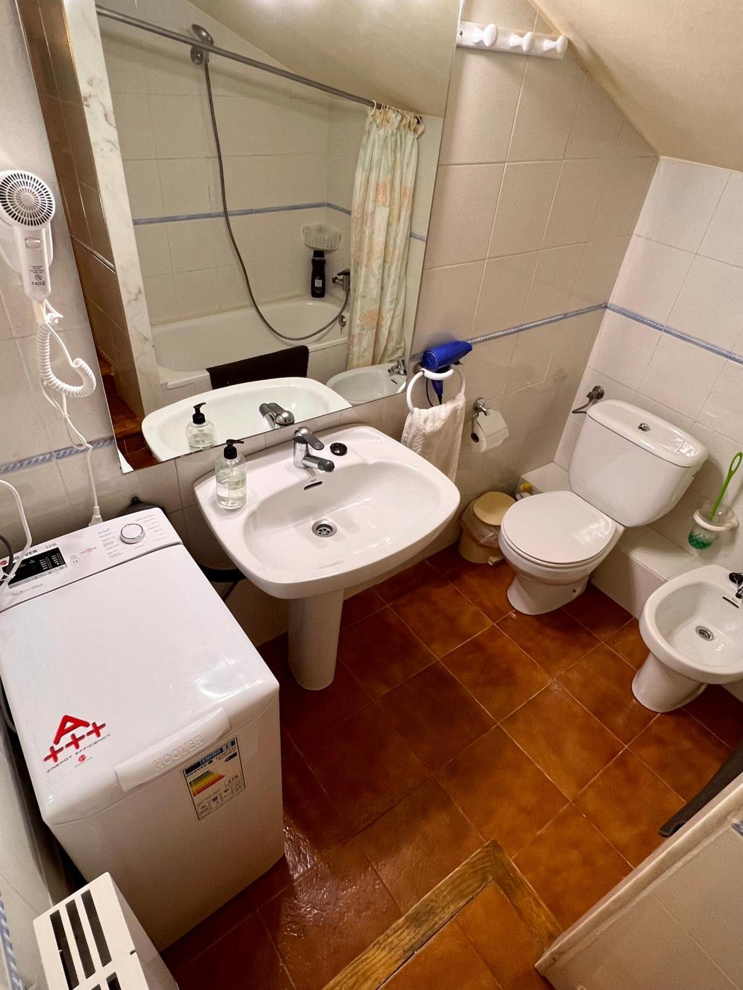 Habitatge Familiar De Bota Estudi Apartment Setcases